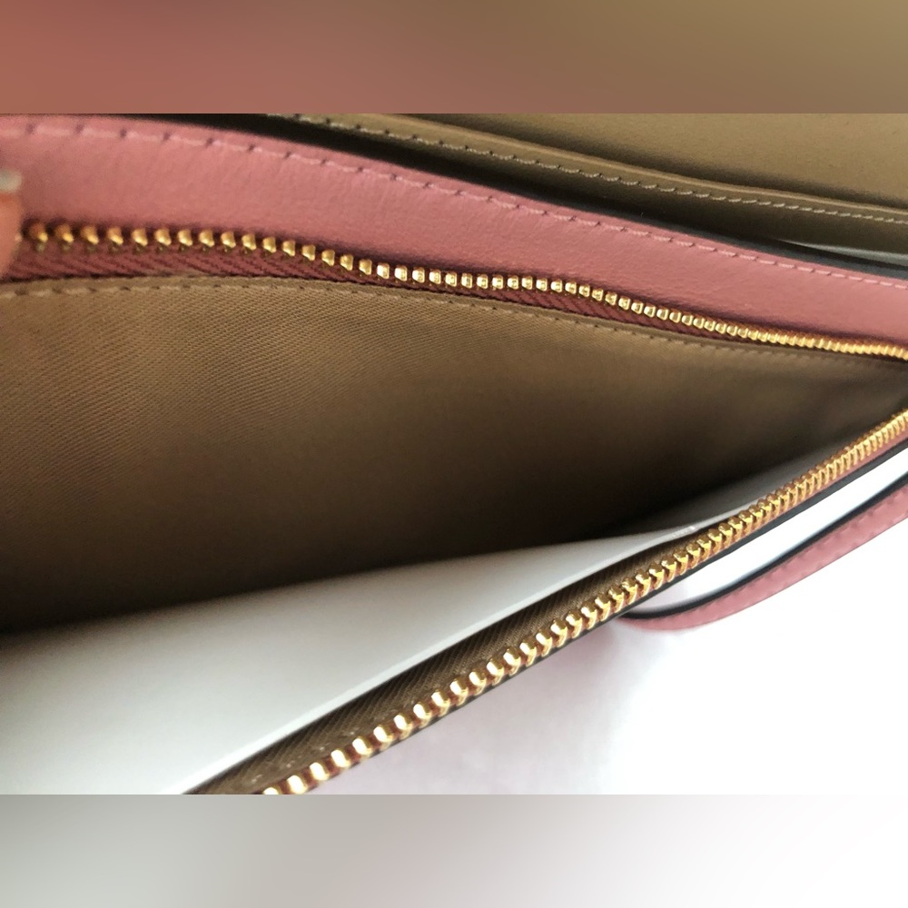 New Coach Anna Clutch/Crossbody in Petal Print - Picture 9 of 13